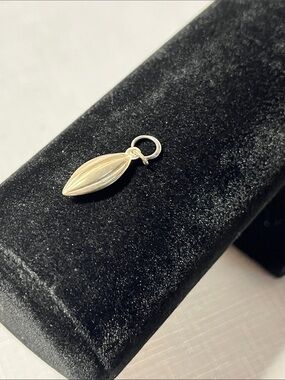 930 sterling silver vintage charm. Ball or nut Pendant Charm
Stamped